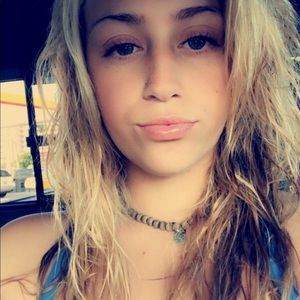 Meet your Posher, Marissa